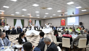 Vali Ünlü'rabbim ayaklarına taş değdirmesin'