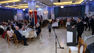Vali Ünlü ve eşi şehit aileleri için iftar verdi