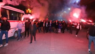 Zafer yakın meşaleleri yakın