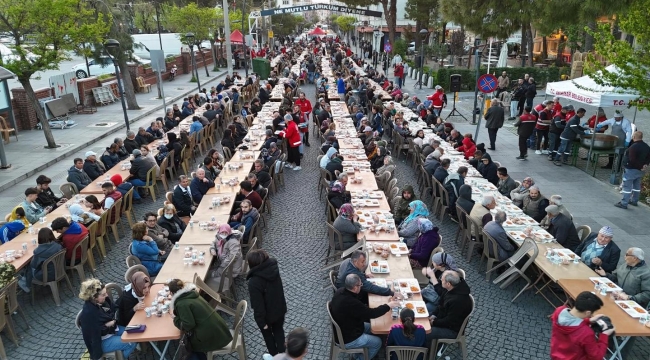 Akhisar'da belediye iftarı