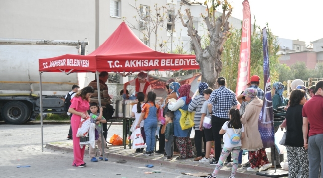 Akhisar'da iftarlık dağıtımı