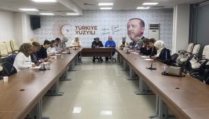 AKP kadın kolları geceyi il binasında geçirdi