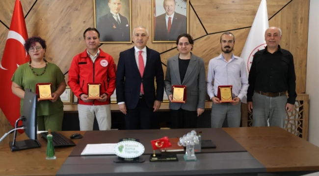 Başarı plaketle ödüllendirildi