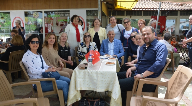 Başkan Yüksel keşkek hayrına katıldı