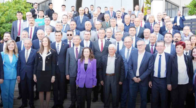 Bayramlaşmaya AKP yönetimi katılmadı