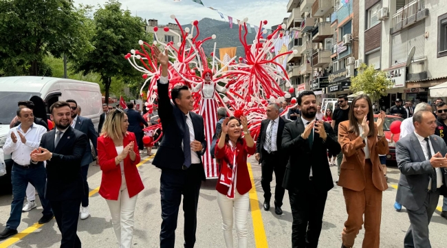 CHP'nin 23 nisan yürüyüşünden rekli görüntüler