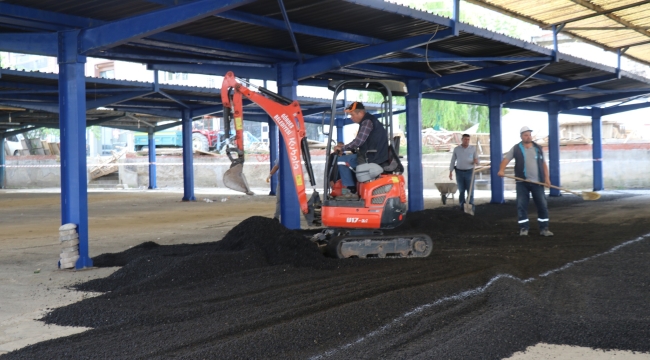 Gördes sebze pazarı yenileniyor