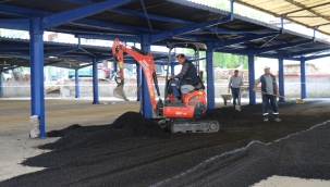 Gördes sebze pazarı yenileniyor