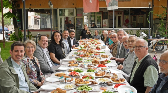 Kahvaltıda mahallelere yapılacaklar ele alındı