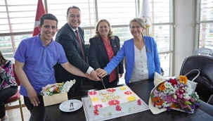 Kazanılan zafer pastayla kutlandı