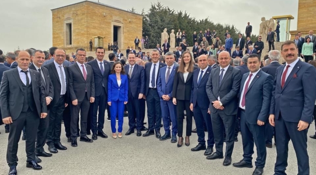 Manisa belediye başkanları Anıtkabir'de