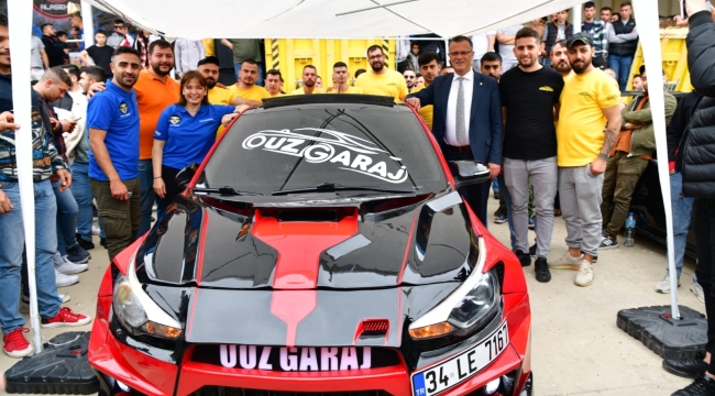 "Modifiye Araç" fuarına başkan da katıldı