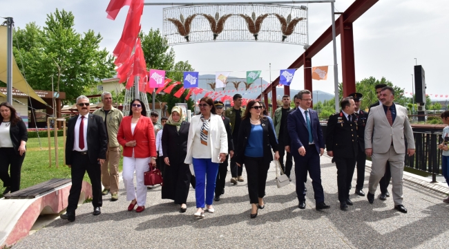 Sevgi çocukları doğum günü etkinlikleri