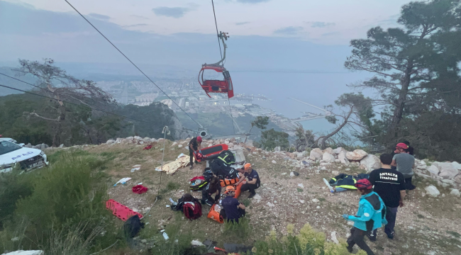 Teleferik düştü! ölü ve yaralılar var! 130 kişi kurtarılmayı bekliyor