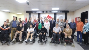 Turgutlu bedensel engelliler derneği başkan Akın'ı ziyaret etti