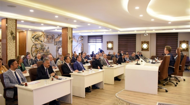 Vali Ünlü''her kurum, vatandaşlarımızın refahı için el ele vermelidir''