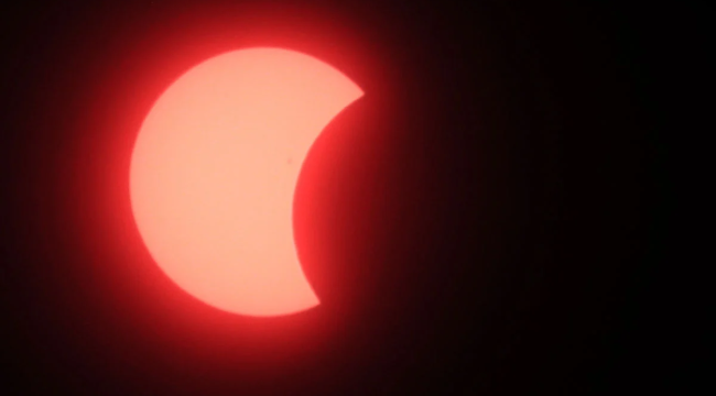 Yılın ilk güneş tutulması gerçekleşti