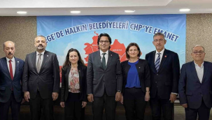 CHP il başkanları dayanışma için İzmir'de toplandı