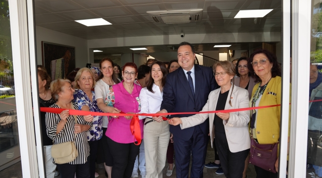 Akhisar'da wayuu çanta ve dokuma sergisi açıldı