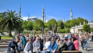 Akhisarlı kadınlar kültür gezisi içn İstanbul'da
