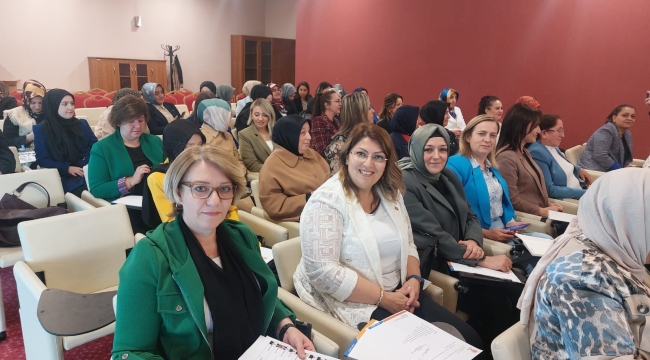 AKP'li 81 il kadın kolları başkanları Ankara'da toplandı 