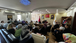 AKP il kadın kolları yönetimi haftalık toplantısı yapıldı