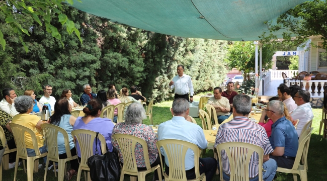 Alaşehir CHP yönetimi seçim yorgunluğunu kahvaltıda attı