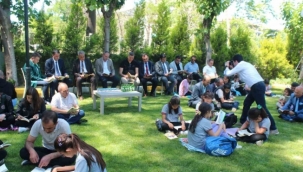 Alaşehir'de kitap okuma etkinliği