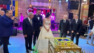 Aziz Yıldırım, divan kurulu başkanı Şekip Mosturoğlu, nikah törenine ketıldı