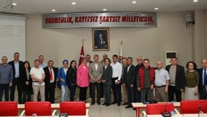 Başkan Okur muhtarlarla tanışma toplantısı düzenledi