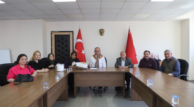 Başkan Akın ziyarete gelen dernek başkanlarıyla görüştü