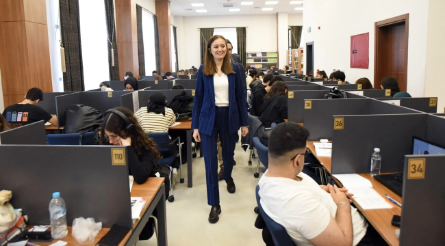 Başkan Durbay gençlerin bilgiye erişiminde internet kotasını kaldırdı