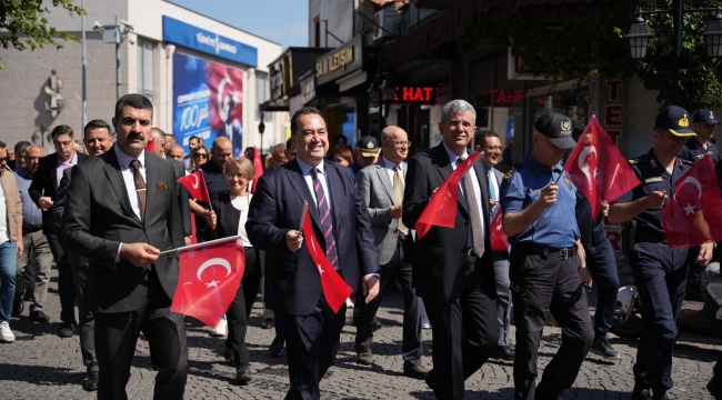 Başkan Dutlulu'da geçlik yürüyüşüne katıldı