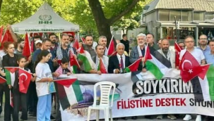 Başkan Hızlı,kısık camii önünde düzenlenen Filistin'e destek eylenine katıldı