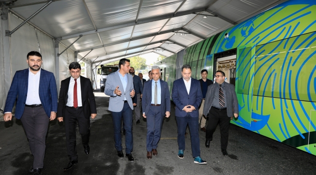 Başkan Zeyrek İstanbul metroda incelemelerde bulundu