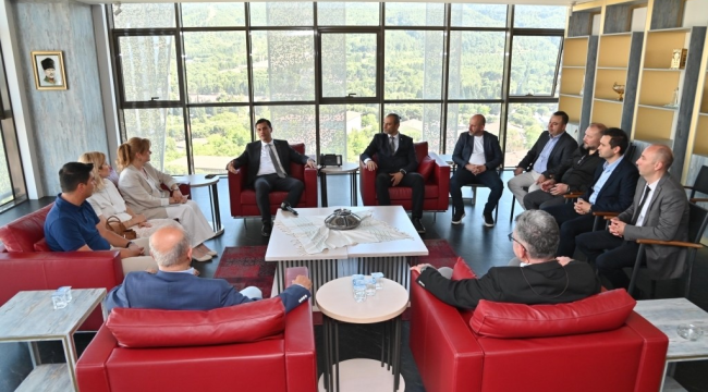 Başkan Zeyrek' ne çalacağız ne çaldıracağız'