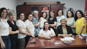 Beklenen oldu:CHP il kadın kolları yönetimi istifa etti