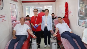 Belediye başkanı ve kaymakam kan bağışında bulundu