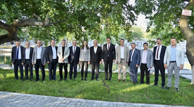 CHP'li belediye başkanları toplantısı Gölmarmara'da yapıldı