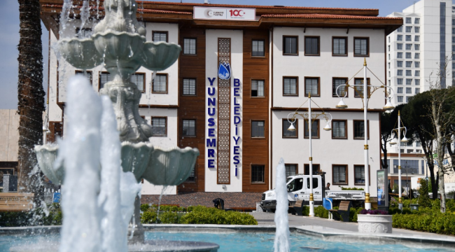 CHP lideri Özel Manisa'da bankamatik danışmanlar var