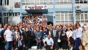 Demirci ilköğretmen okulunda 60 yıl sonra anılar tazelendi