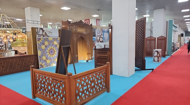 Demirci'li firmaların katıldığı cami ekipmanları fuarı sona erdi