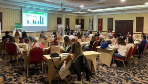 Eczacılar gıda takviyelerinin kanıta dayalı eğitimine katıldı