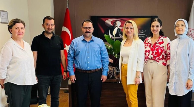 Eczacılar odası yönetimi Akhisar ilçe sağlık müdürünü ziyaret etti