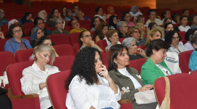 Ekonomide ve karar mekanizmalarında kadınlar semineri yapıldı