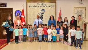 Emniyet müdürü Aktaş'ın minik ziyaretçileri