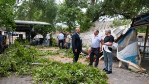 Fırtına Gölmarmara'da hasara yol açtı