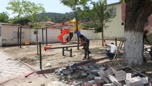 Gölmarmara'da çocuk parkları yenileniyor