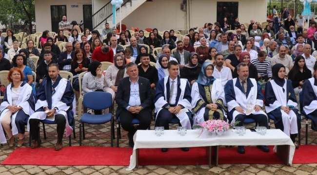 Gördes meslek yüksekokulu mezuniyet töreni