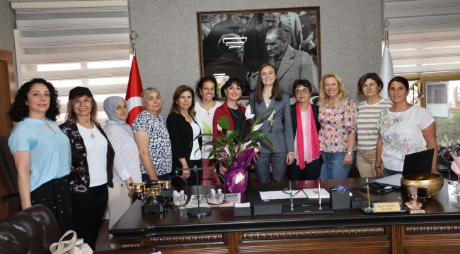 Kadın platformu üyelerinden başkan Durbay'a tebrik ziyareti